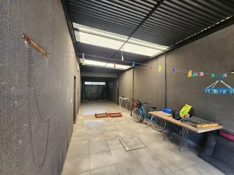 Casa 5 ambientes con 4 baños