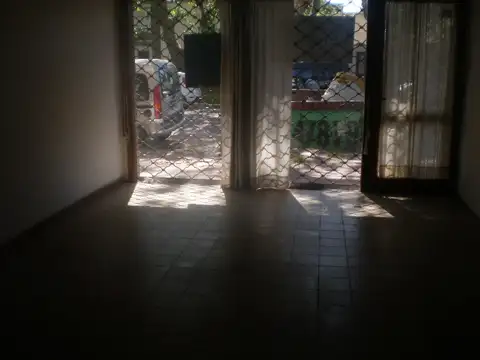 Local en Venta 49 años