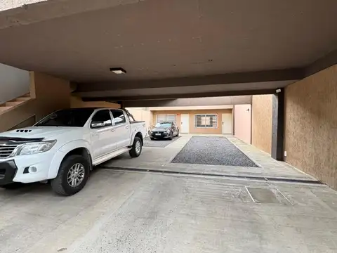 Casa 5 ambientes con 1 baño