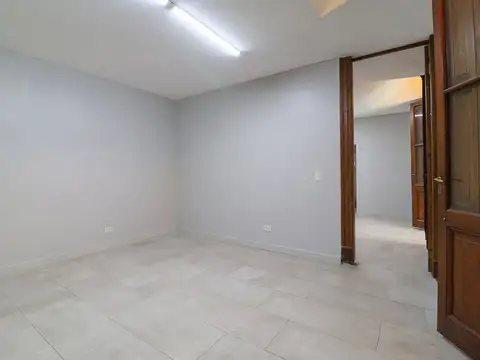 Casa en Alquiler con 1 cochera