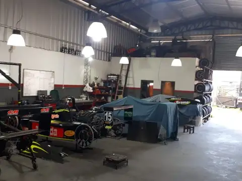 Galpon en Venta 40  mts Fondo