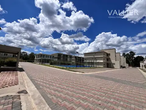 Casa Dúplex  en Alquiler en Chic Village, La Lonja, Pilar