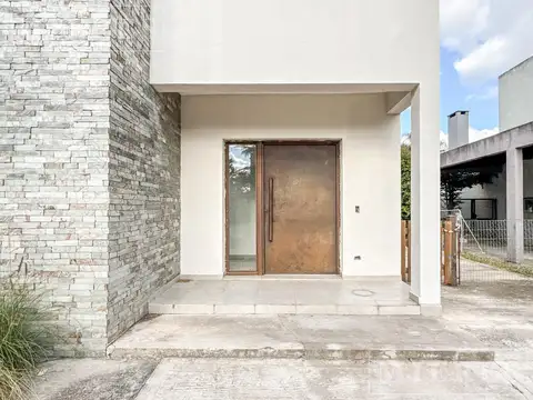 Casa en Venta en Los Olivares, USD 225.000