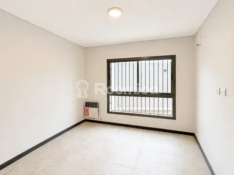 Depto Tipo Casa en Alquiler con 1 cocheras