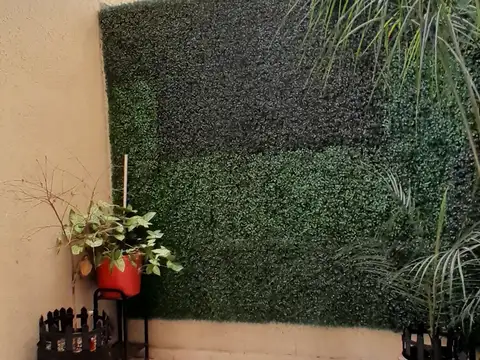MONOAMBIENTE EN VENTA CON PATIO EN FLORES