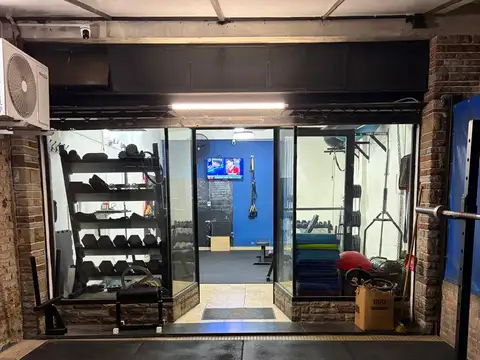 LOCAL A LA CALLE Planta Baja - SIN EXPENSAS- 50M2- A 1 CDA. SUBTE EMILIO MITRE Y AV DIRECTORIO