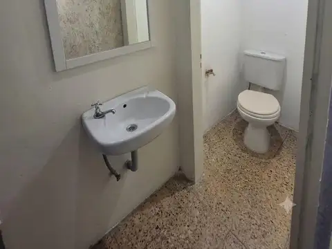 Avenida Eva Peron 1000, Piso pb
