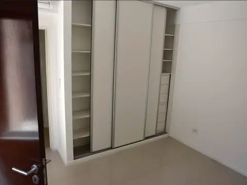 Basualdo 400, Piso 1