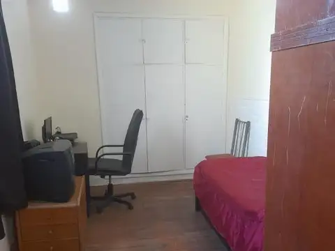 Depto Tipo Casa en Venta en Pompeya, USD 98.000