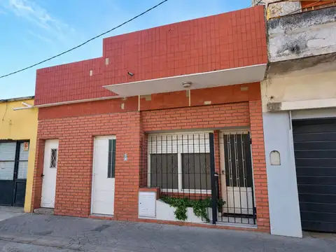 VENTA CASA 1 DORMITORIO en SAN LORENZO