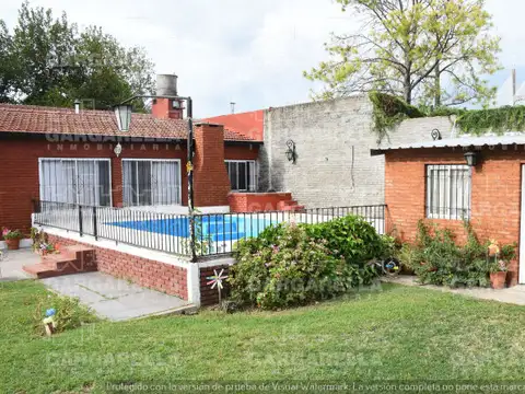 Casa 6 ambientes con 4 baños