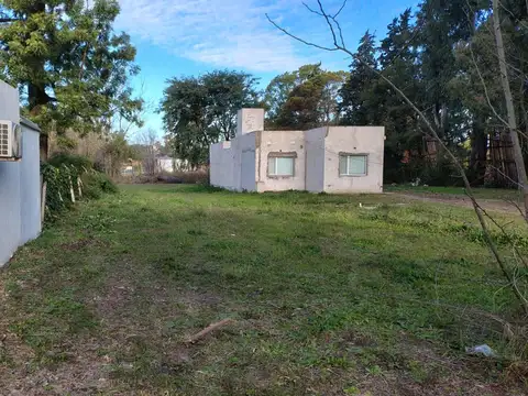 Gran terreno de 2.883m2 R 12, Colonia Avellaneda