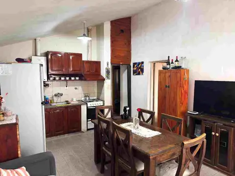 Casa 4 ambientes con 1 baño