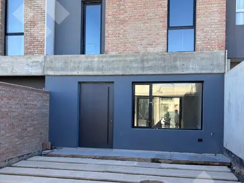 Venta de Duplex - Tierra Mansa - Centenario -