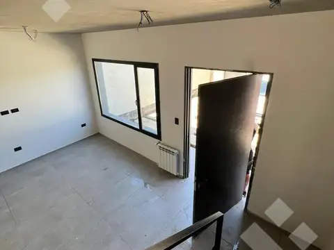 Depto Tipo Casa en Venta con 1 cocheras