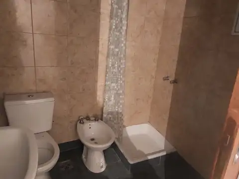 Departamento en Alquiler en Lanús Este, $ 550.000