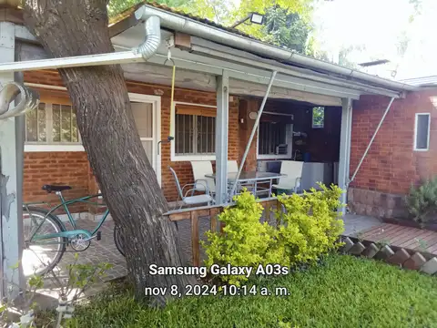 Casa 3 ambientes con 2 baños