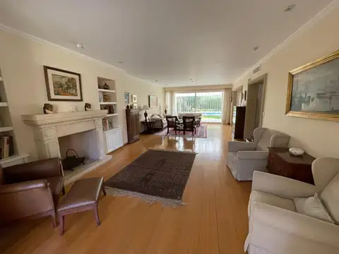 Casa Monoambiente con 6 baños