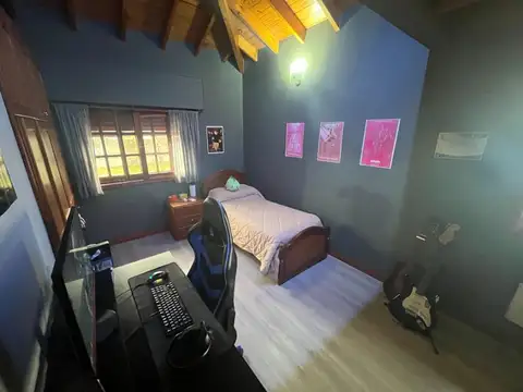 Casa 5 ambientes con 2 baños