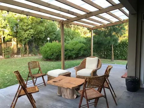Casa en Alquiler en Barrancas De San Benito, USD 1.500