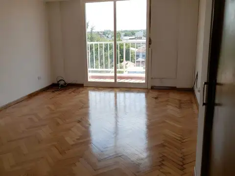 Urquiza 5100, Piso 5