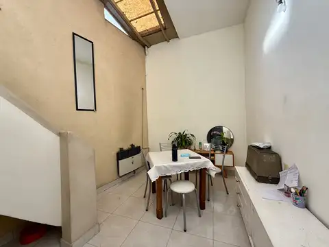 Casa 5 ambientes con 1 baño