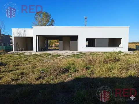 Vende Casa a estrenar de 3 dormitorios en Canales de Plottier