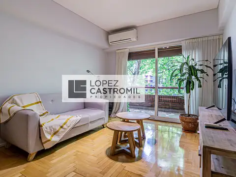 IMPECABLE SEMIPISO! Balcón aterrazado con vista a la copa de los árboles! AMOBLADO! Todo luz y sol! Apto profesional! ÚNICO! OPORT!