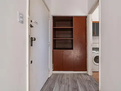 Venta. Departamento. 3 Ambientes. Luminoso. Chacabuco 600.