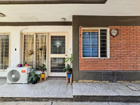 Gral. Francisco Bosch 555 , Piso PB