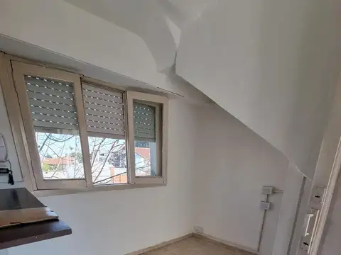 Depto Tipo Casa 2 ambientes con 1 baño