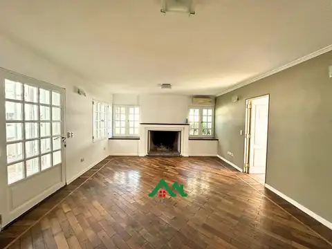 Casa en venta de 3 dormitorios con patio amplio y pileta en Urca