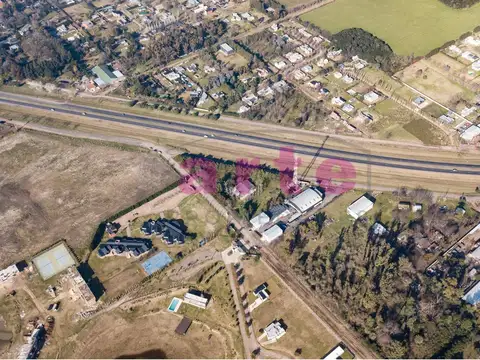 Terreno central en venta en barrio cerrado los juncos A37