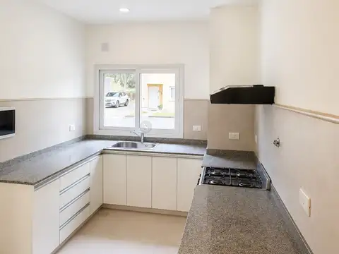 Departamento en Alquiler con 2 cocheras
