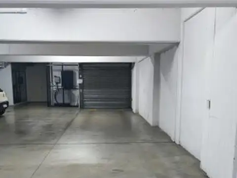 VENTA COCHERA BUENOS AIRES 1079