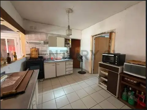 Casa 5 ambientes con 1 baño