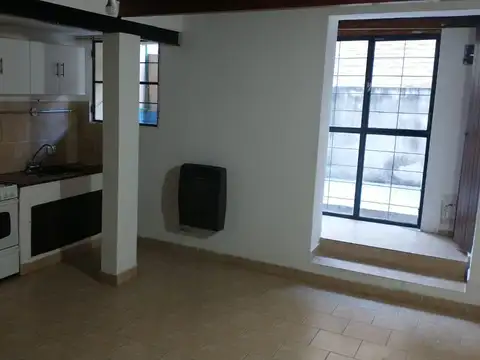 Salta 2100, Piso PB