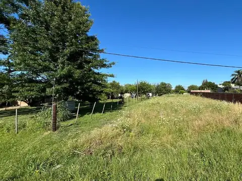 SE VENDE AMPLIO TERRENO SOBRE LA RUTA