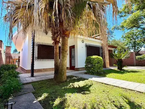 Casa en Venta con 1 cochera