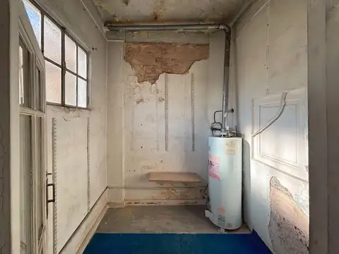 Oficina 5 ambientes con 1 baño