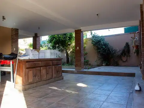 VENTA DE CASA EN DORREGO.