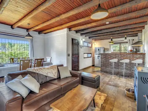 Casa en Venta con 1 cochera