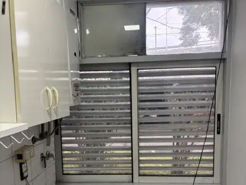 3AMB EN "JARDINES DE LINIERS" 65m2tot SEGURIDAD PISCINA PARQUE "IMPECABLE"