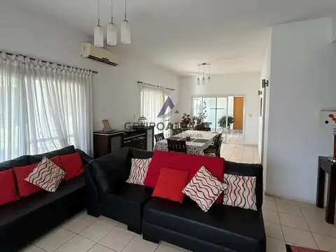 Casa en Venta en Cerros Del Sol, USD 350.000