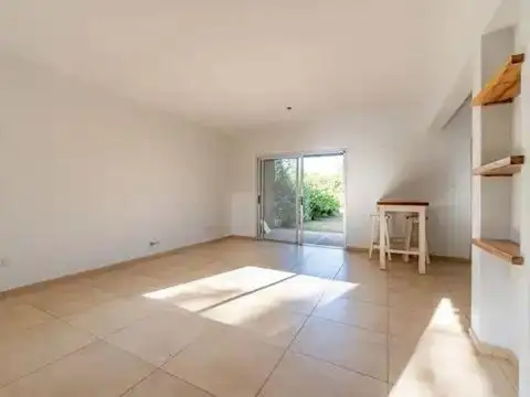 Depto Tipo Casa en Alquiler de 3 dormitorios