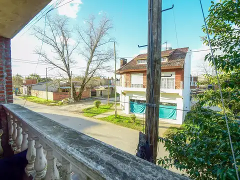 Depto Tipo Casa en Venta de 13 ambientes