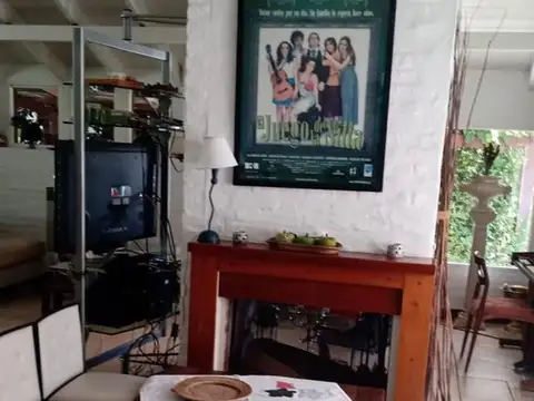 Casa 3 ambientes con 2 baños