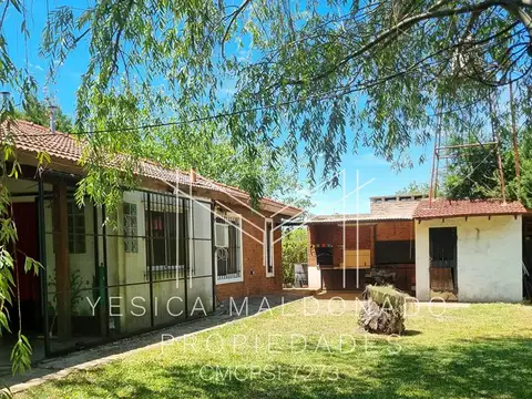 Casa 4 ambientes con 2 baños