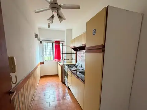 AMPLIO DEPARTAMENTO DE 2 AMBIENTES