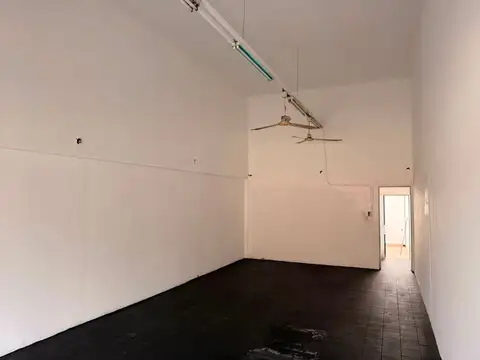 ALQUILER LOCAL COMERCIAL EN AVENIDA